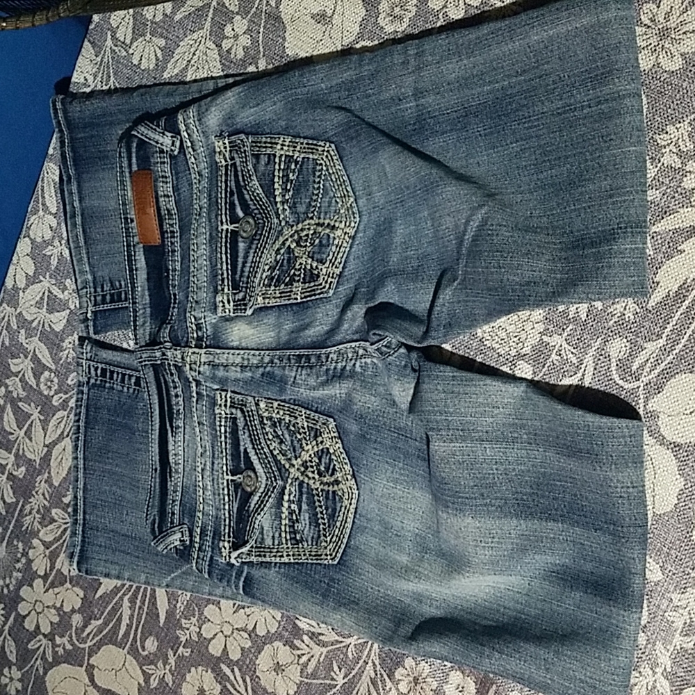 Wallflower jeans